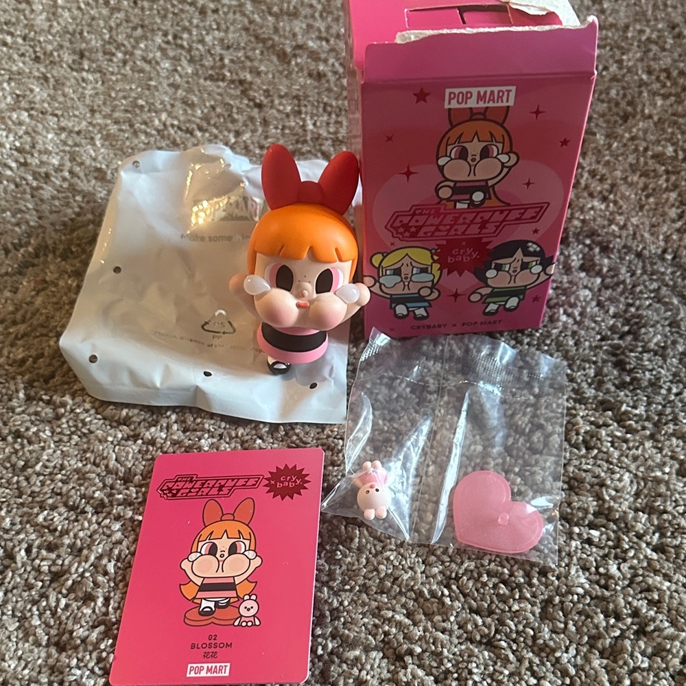 Crybaby Powerpuff Girls Blossom figurine Popmart